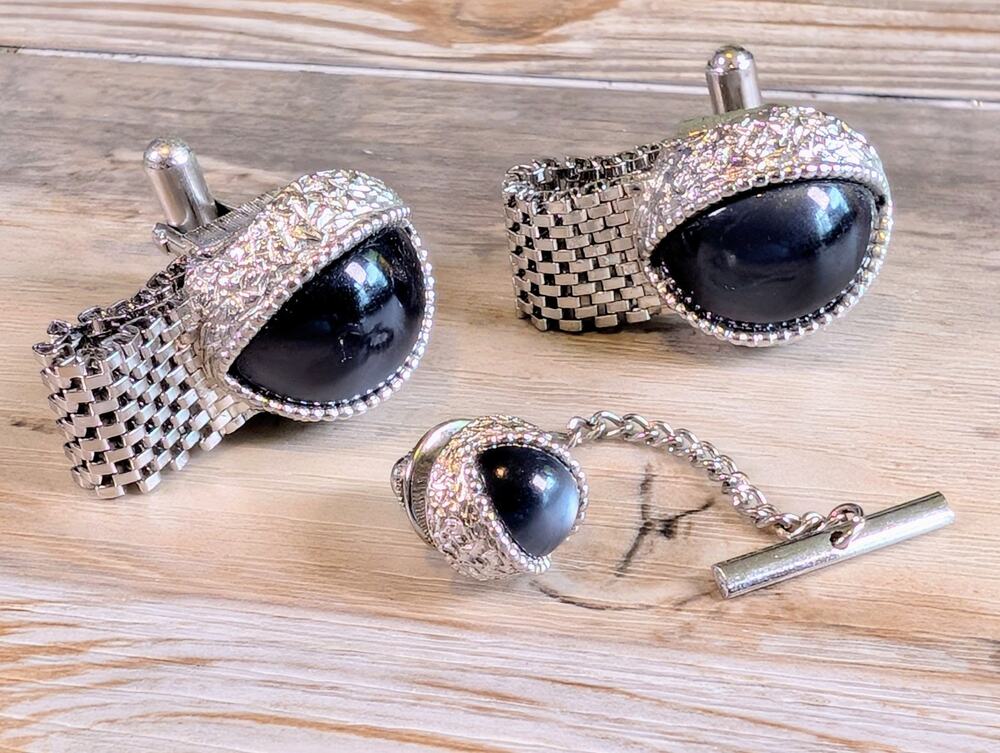 SWANK Men's Cufflinks And Tie Tack Set Silver Tone Oval Gray Moonglow